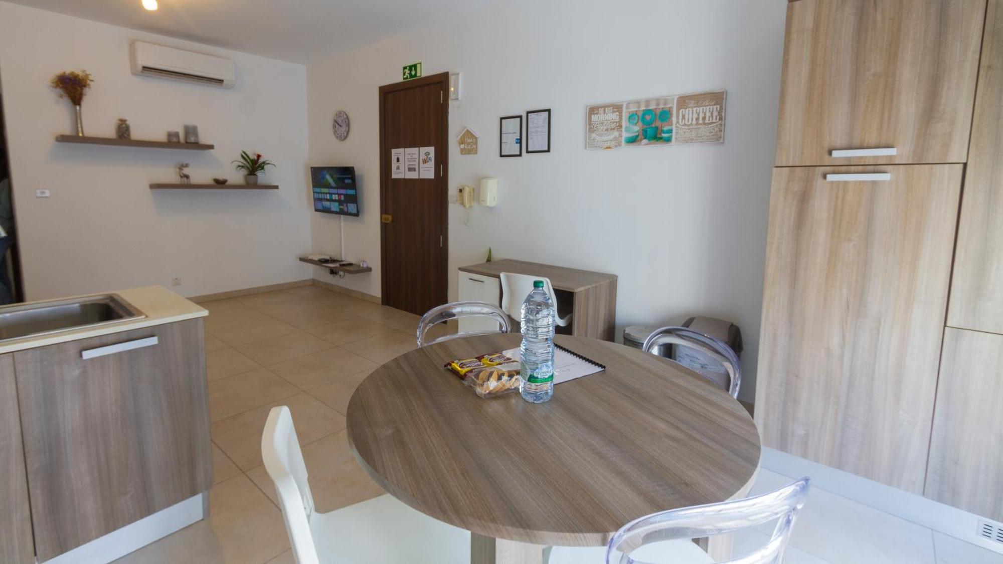 Modern & Central 2 Bedroom & 2 Bathrooms Apartment Msida Luaran gambar